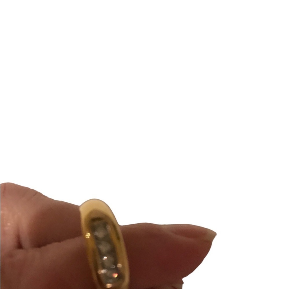 Guess  gold ring nwot​​​​​​​​